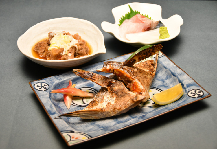 昼限定セットメニュー　3品セット＋お好きなドリンク2杯